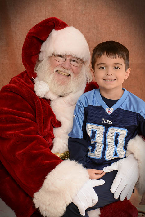 18TitansSanta__79