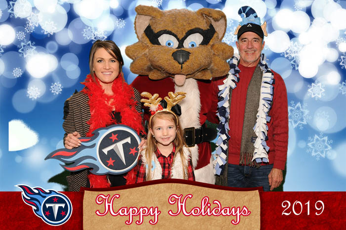 Titans19Holiday_90_10465