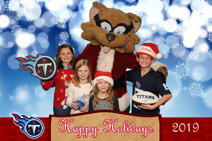 Titans19Holiday_90_12558