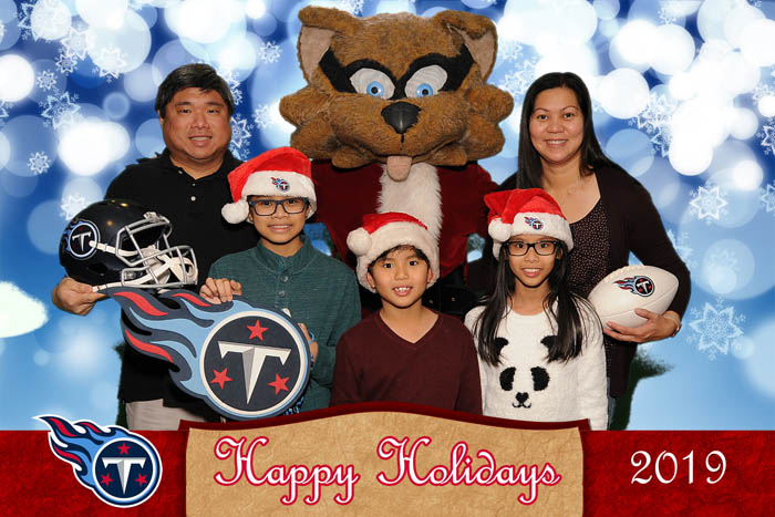 Titans19Holiday_90_8736